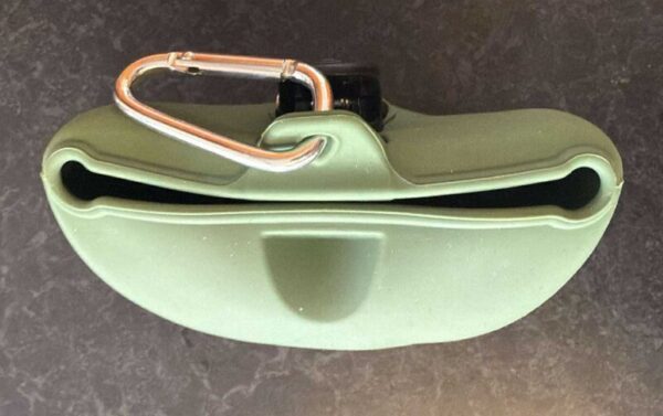 Pouch green